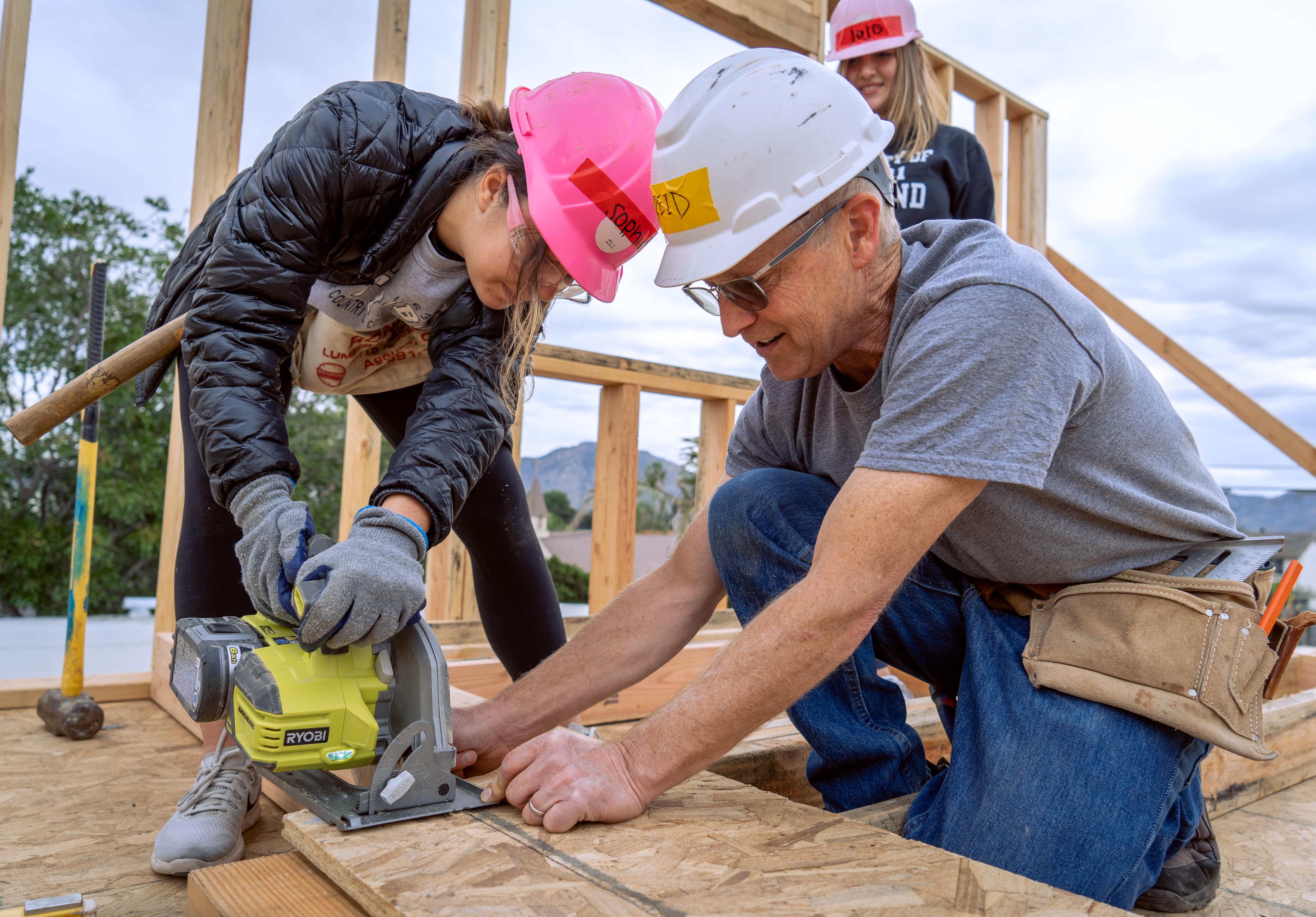 Habitat Ventura Home Volunteer